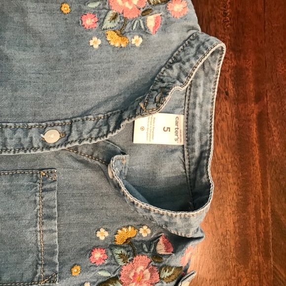 Girls Carter’s Chambray Top - sz 5 - Picture 2 of 4